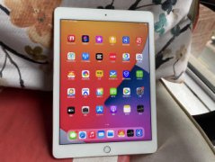 金色iPadAir苹果平板，个人一手自用